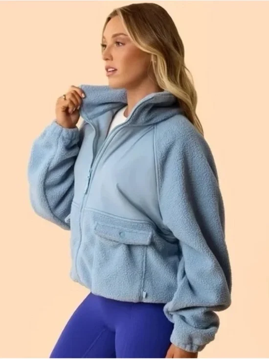Blogilates Women’s Bonfire Fleece Jacket - Light Blue Size Medium NWT - Picture 2 of 14